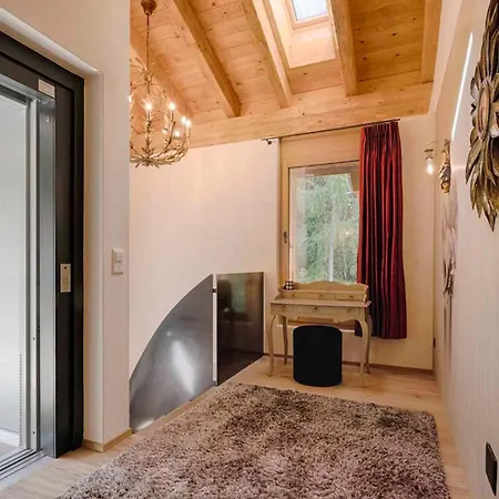 White Pearl In *